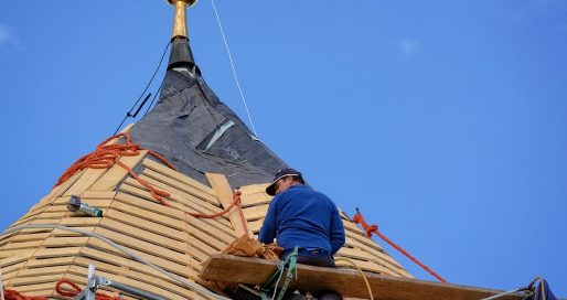 Toiture en bois : avantages et pose