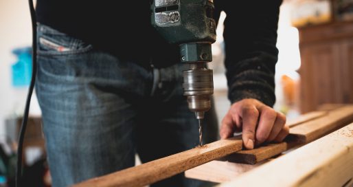 Les meilleurs moyens de réaliser les travaux de menuiseries extérieures et intérieures