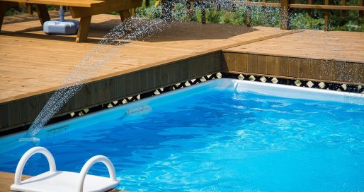 Comment réparer une fuite au niveau de la piscine ?