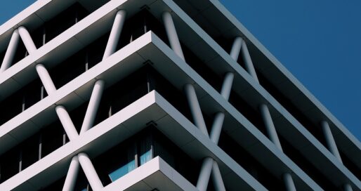 Dans quels cas envisager des travaux de rénovation de bâtiments industriels